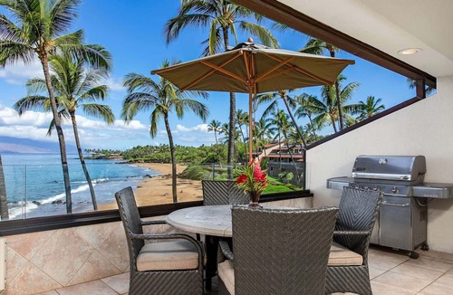 Wailea Condo | Whale Watch From Your Lanai - Makena Surf E302