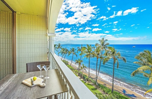 Historic Lahaina Front Street Condo | Stay Beachfront, Explore Maui’s Outdoors 629 LS