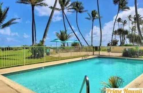Punaluu Condo | Beachfront Condo with Private Lanai & Views