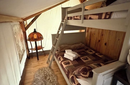 Idleyld Park Cabin | Umpqua National Forest Family Glamping Tent Homesteader - Near Crater Lake & Umpqua Hot Springs