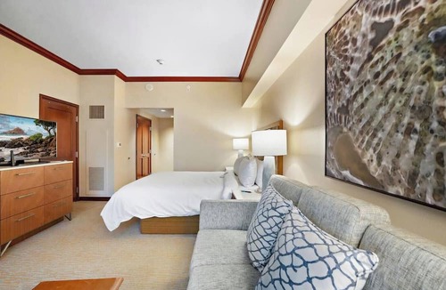 Ko Olina Resort | Beautiful Beachfront KoOlina Resort + Resort Amenities included