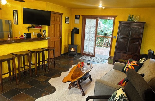 Volcano Cottage | Lazy Lehua Cottage