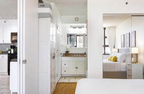 Waikiki Apartment | Partial Ocean View Condo with King or Queen Bed and Parking
