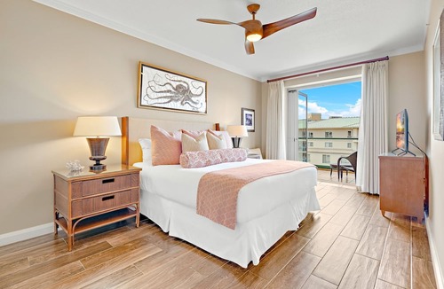 Honokowai Condo | Maui Resort Rentals: Honua Kai Konea 705 - Upgraded 7th Floor Interior 2BR Suite w/Unobstructed Ocean Views!