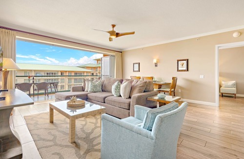Honokowai Condo | Maui Resort Rentals: Honua Kai Konea 705 - Upgraded 7th Floor Interior 2BR Suite w/Unobstructed Ocean Views!