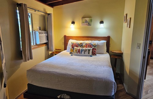 Keaau House | Octagonal Rainforest Oasis Near Hilo & Volcano – 2BD/2BA