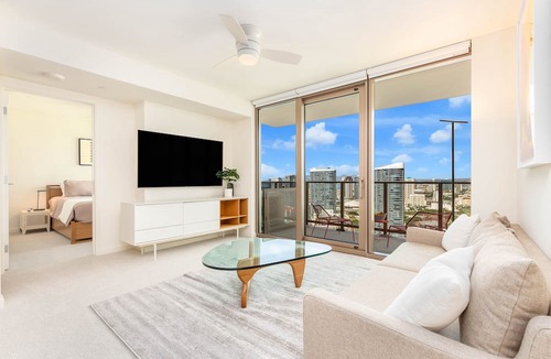 Ala Moana Condo | Ocean-MT Views From the Luxury Sky Ala Moana Condo with Amazing Amenities
