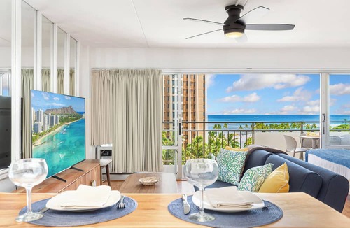 Waikiki Condo | Skyline-Lagoon and Fireworks Magic from the Ilikai w/Top-Tier Amenities