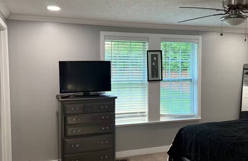 Douglasville House | Hot Tub Getaway 25 Min Drive to ATL Airport