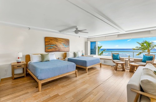 Diamond Head - Kapahulu - St. Louis Condo | Kaimana Surf Luxe by Gather: Beachfront 1BR w/A/C, Views & Dining