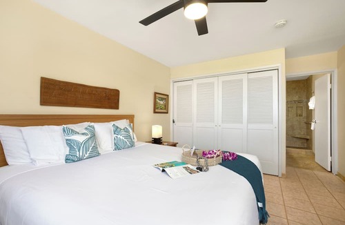 Kihei Apartment | Waiohuli Beach Hale Ocean View Condos with Parking