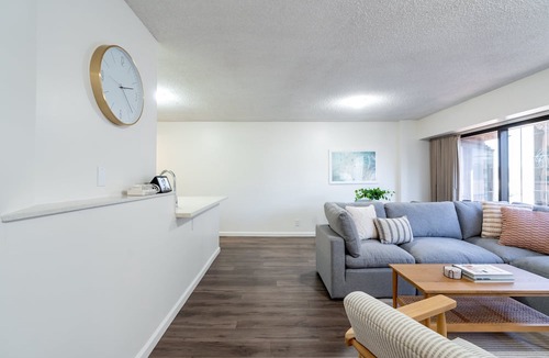 Downtown Honolulu Condo | 😎 Summer Special - Downtown Honolulu Skyview - 1Bed+Den- Free Parking 🏄‍♂️