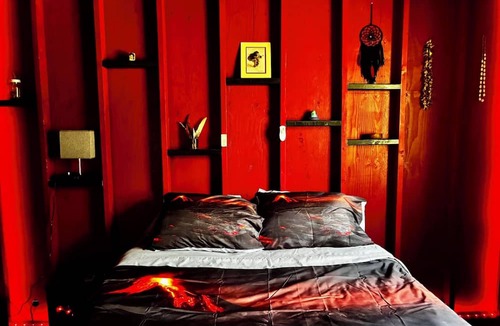 Eden Roc House | Pele's Breath Jungalow Near Kilauea Volcano