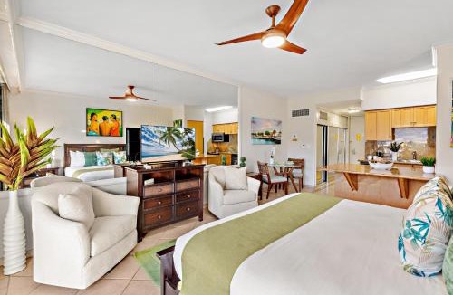 Historic Lahaina Front Street Apartment | Lahaina Shores Beach Resort 608