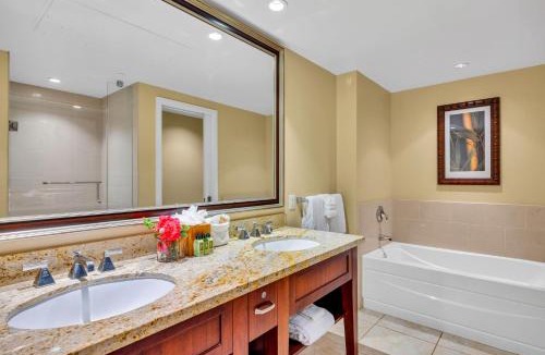 Honokowai Apartment | Honua Kai Villas Ocean View 7 BR Sleeps 22 Great for Families Complimentary Car with 6 Nights HKK ML-3359 by KBM