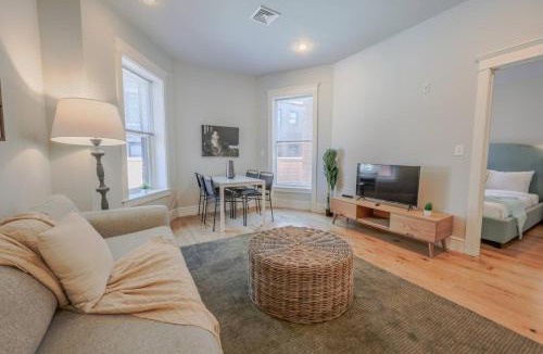 Back Bay Apartment | Sun-Filled 1BR Steps from Public Garden