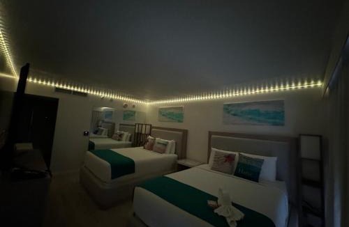 Waikiki Apartment | FREE PARKING Palms Hotel Waikiki