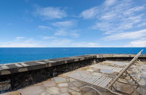 Kailua-Kona House | Beautiful Oceanfront Welcomes you at Hale Kona Kai 203 by Casago Kona