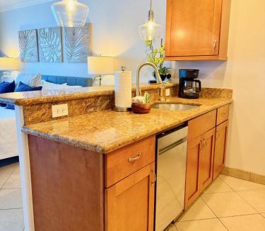 Historic Lahaina Front Street Apartment | Lahaina Shores Oceanfront Studio