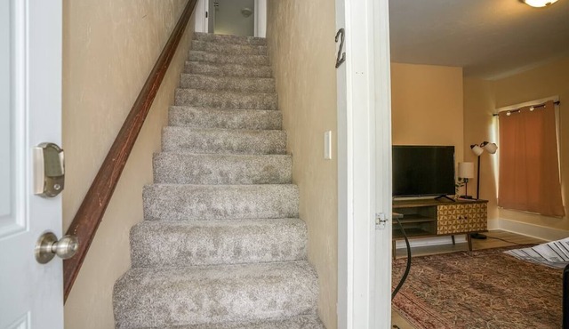 Apartment in Town Center in West Brookfield