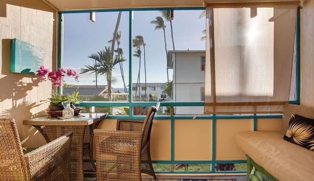 Sunny Central Condo: Lanai & Community Pool Access