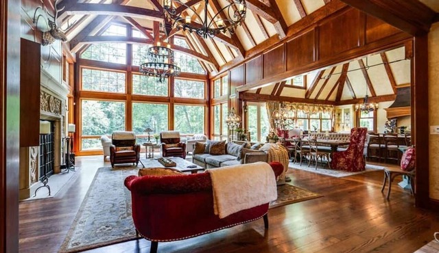 River Front Estate with Charming Guesthouse in Olmsted Falls