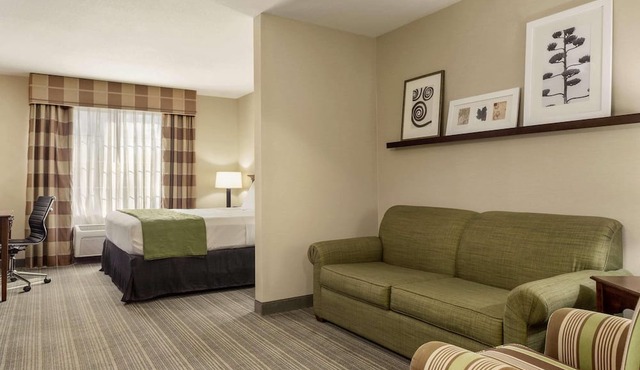 Country Inn & Suites by Radisson, Lima in Lima