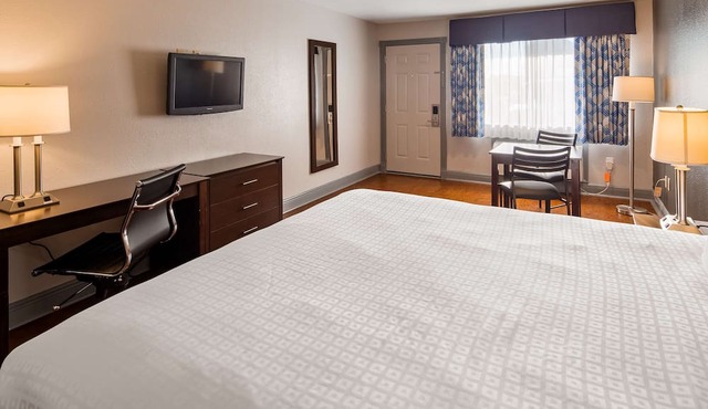 SureStay Plus Hotel by Best Western Hammond in Hammond