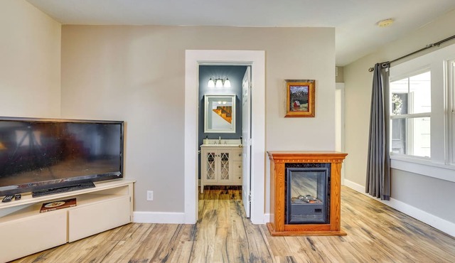 Fish, Hike & More: Garden Valley Family Home in Garden Valley