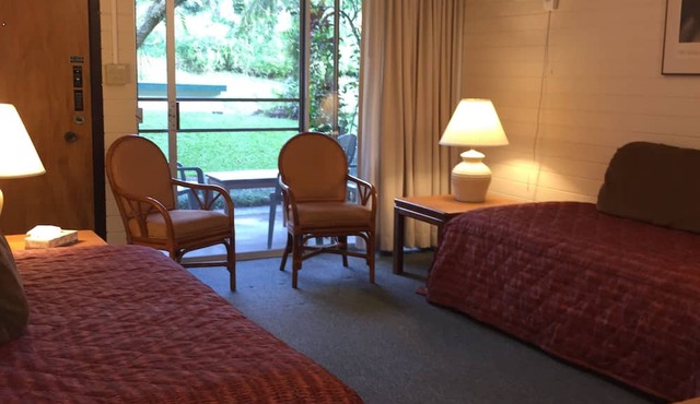 Dolphin Bay Hotel