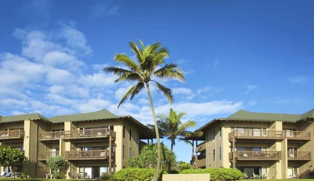 Ocean Views W/Private Lanai - Kaha Lani 206