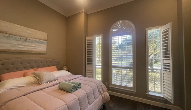 AMHOT - in Houston with heated pool spa in Houston