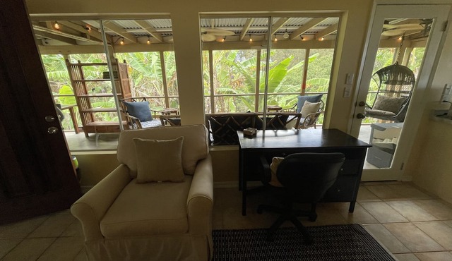 Private Banana Tree Cottage with Ocean Views