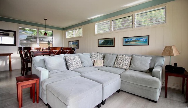 Quiet oasis with fabulous ocean, bay and mountain views, nestled in lush nature