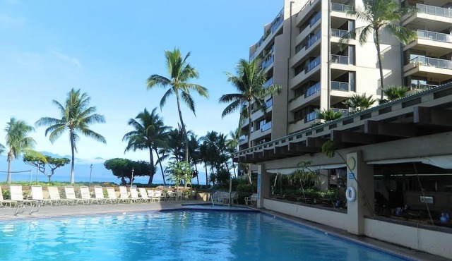 Maui Beachfront Resort Oasis