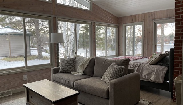 Escape to Birch Narrows Cottage on The Whitefish Chain/Includes Guest Cabin in Crosslake