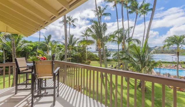Modern Luxury Renovated Ocean View Condo - Steps to the beach with Pool and A/C