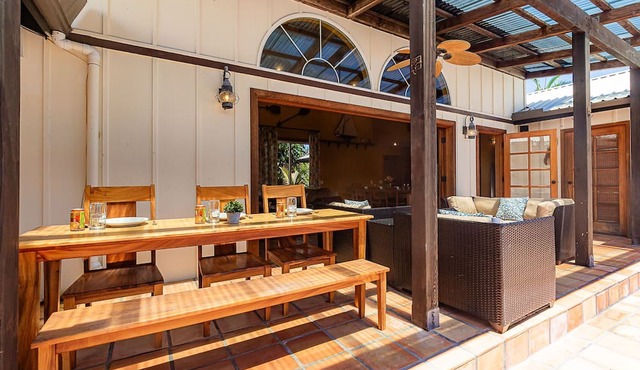 House of Paddles, POOL, Ocean close in Keaau, Hawaii, near Hilo