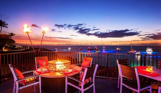 Your Hawaiian Adventure Awaits! 3 Oceanfront Units, 2 Pools, Game Room, Dining! in Kailua-Kona