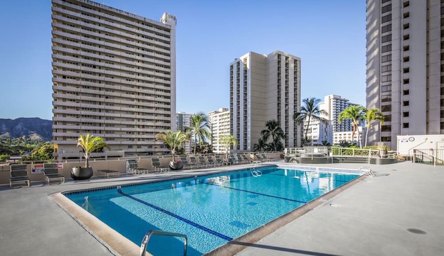 Ocean Views | Aston Waikiki Banyan 1BOV1 – Pool & Hot Tub in Honolulu
