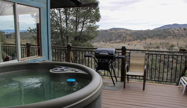 Liberty & Sunflower Suite - Prescott Cabin Rentals in Prescott