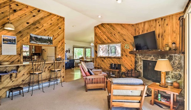 1 Mi to Peak 7: Home w/Hot Tub in Breckenridge! in Breckenridge