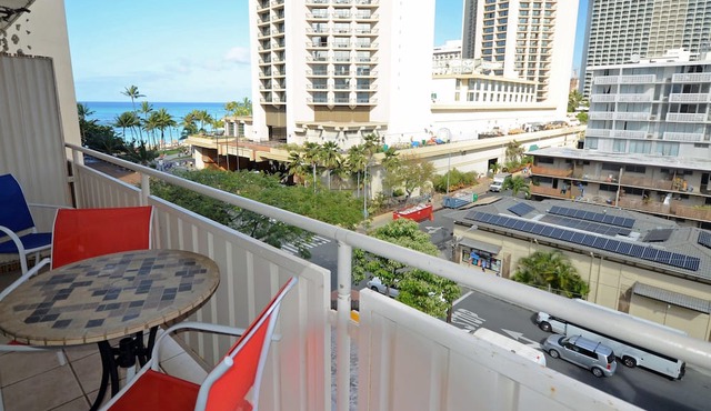 Sea Shore 75 Steps from Waikiki Beach and Sleeps 1 - 3!