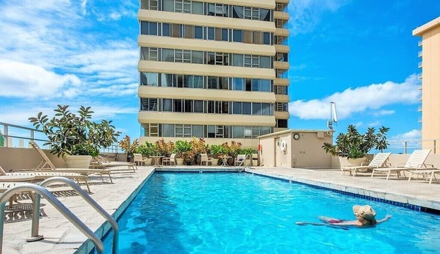 Large 1BR/1BA with SPACIOUS Lanai! Right by Waikiki Beach! in Honolulu