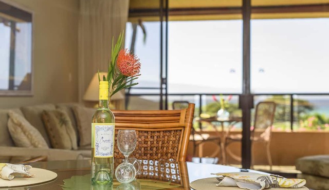 OCEAN VIEW 1 Bedroom condo - Steps to the beach! Kahana Villa F406