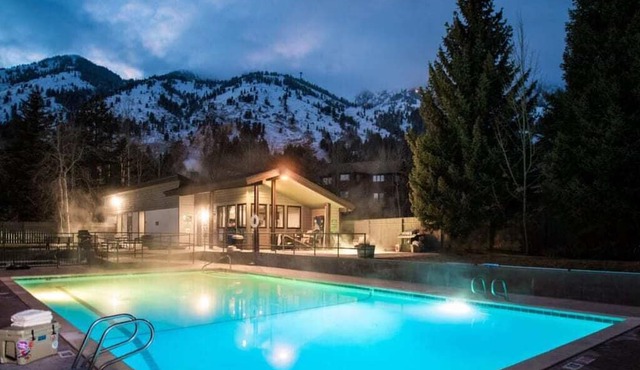 Outpost: Four Seasons II C6 - Hot Tub Access! in Teton Village