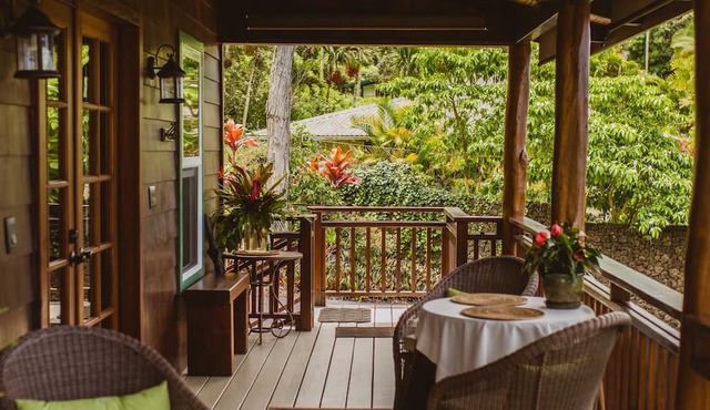Stunning, Romantic Cottage on Slope of Hualalai