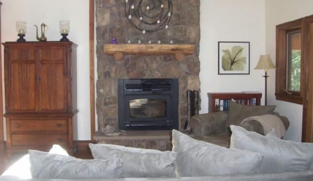 The Perfect Mountain Getaway in Lyons