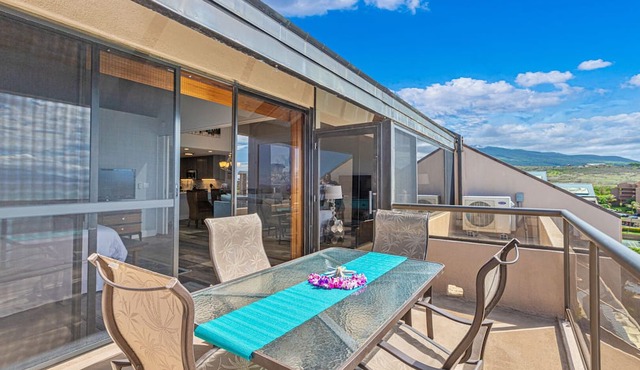 Sands of Kahana Penthouse Sandy Swimmable Beach Fully Remodeled Incredible View in Lahaina
