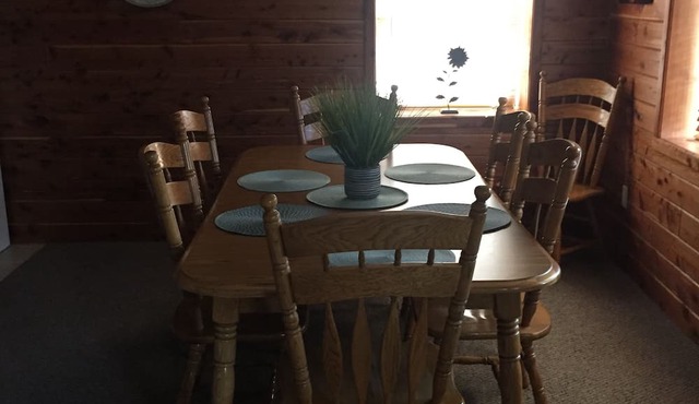 Great lakefront Log Home in Roach